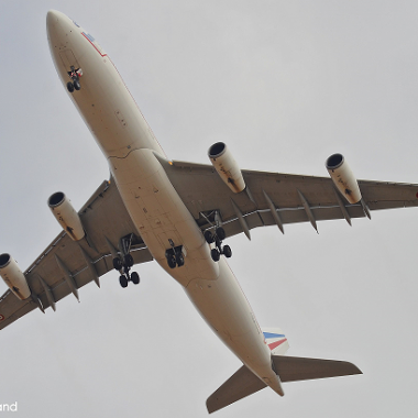 Photographie d'un Airbus A340-200 French Air Force F-RAJB